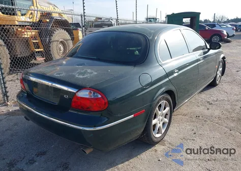 2005 Jaguar S-Type 4.2L V8 from USA, damaged, VIN SAJWA01U75HN13555